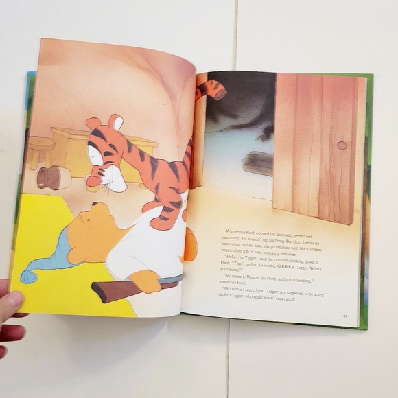 Vintage Winnie The Pooh book - Picture 3 of 7